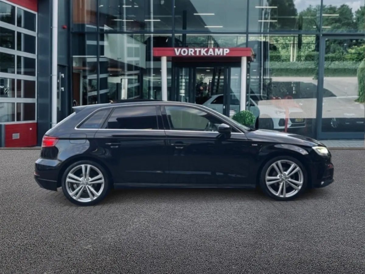 1.0 TFSI S-TRONIC S-LINE PANO-DAK/NAVI/CRUISE/PDC