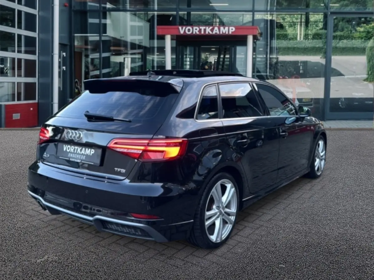 1.0 TFSI S-TRONIC S-LINE PANO-DAK/NAVI/CRUISE/PDC