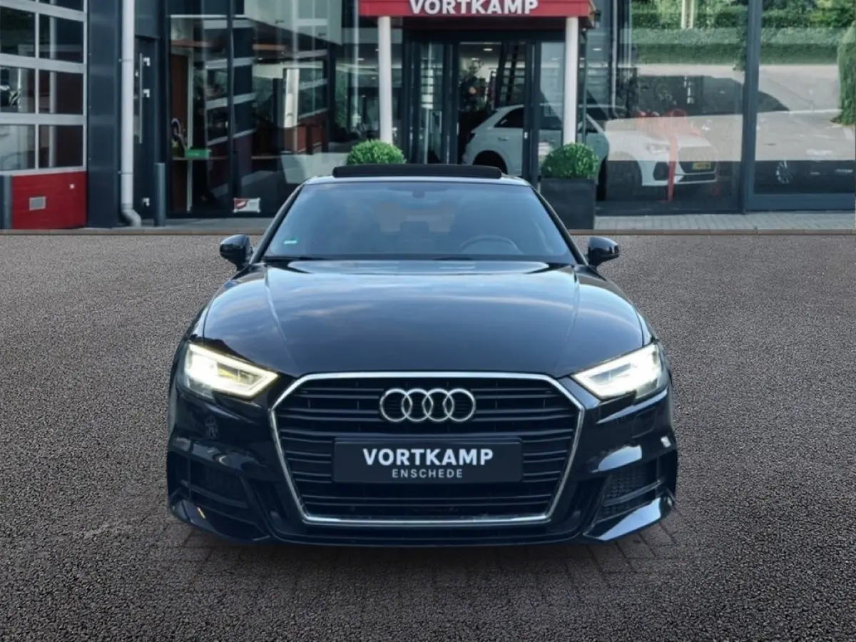 1.0 TFSI S-TRONIC S-LINE PANO-DAK/NAVI/CRUISE/PDC