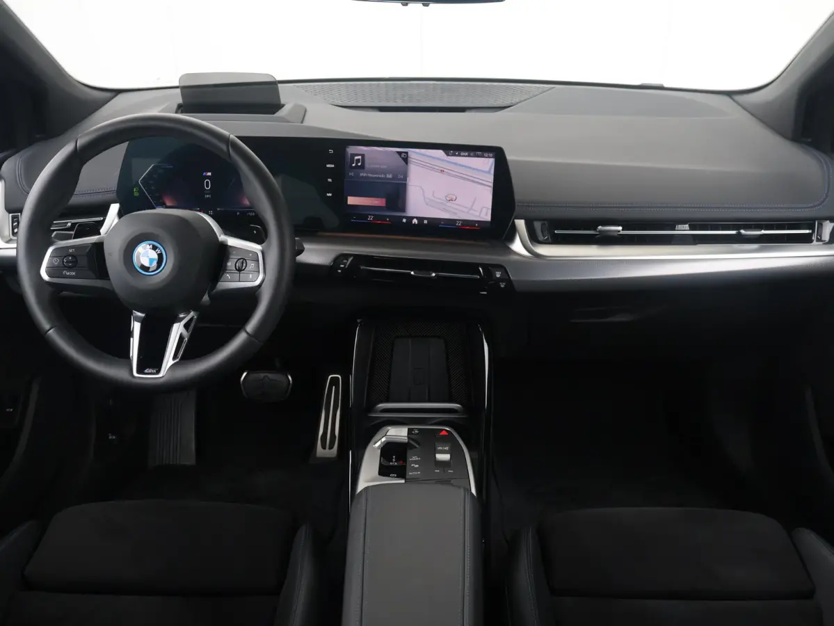 230e xDrive | SoH 97% | M-Sportpakket | Harman Kardon | Head Up Display | Driving Assistant Plus | Elektrisch Verstelbare Stoelen |