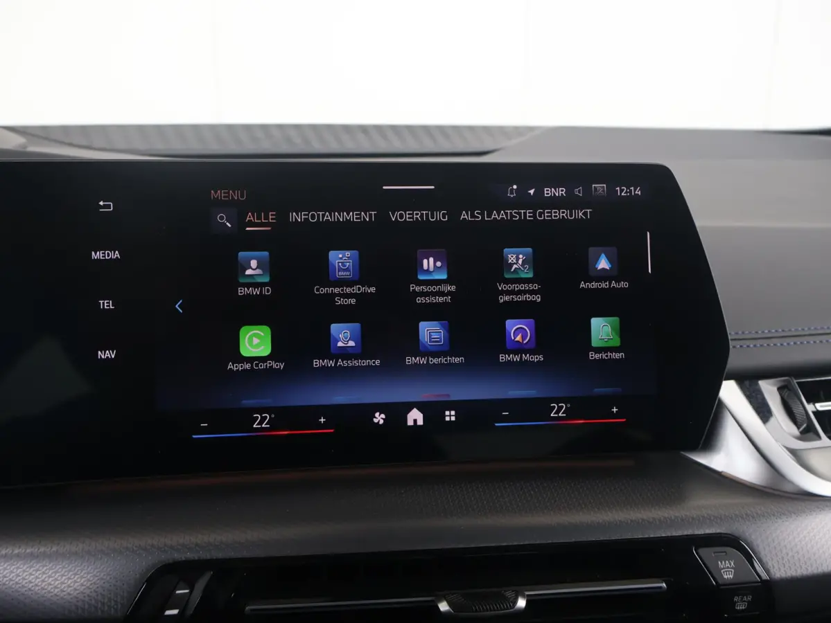 230e xDrive | SoH 97% | M-Sportpakket | Harman Kardon | Head Up Display | Driving Assistant Plus | Elektrisch Verstelbare Stoelen |