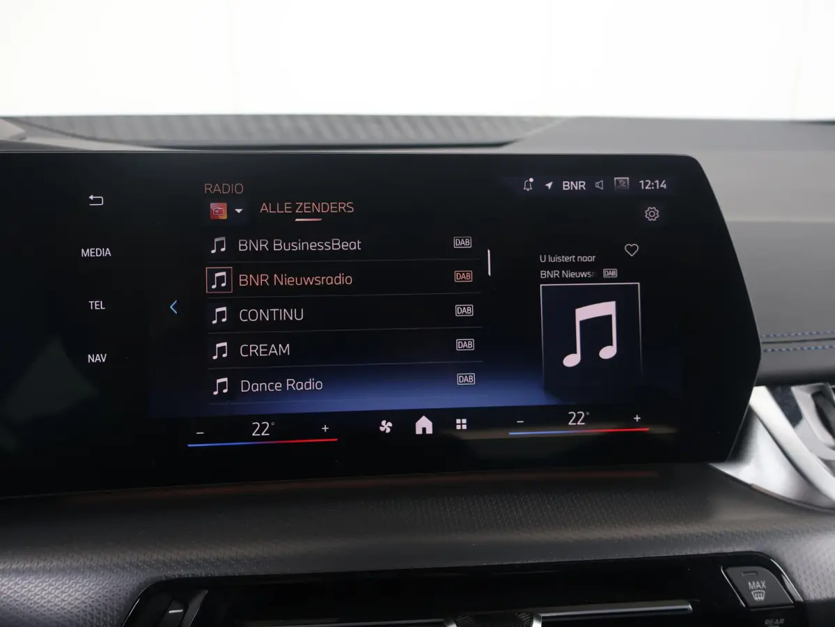 230e xDrive | SoH 97% | M-Sportpakket | Harman Kardon | Head Up Display | Driving Assistant Plus | Elektrisch Verstelbare Stoelen |