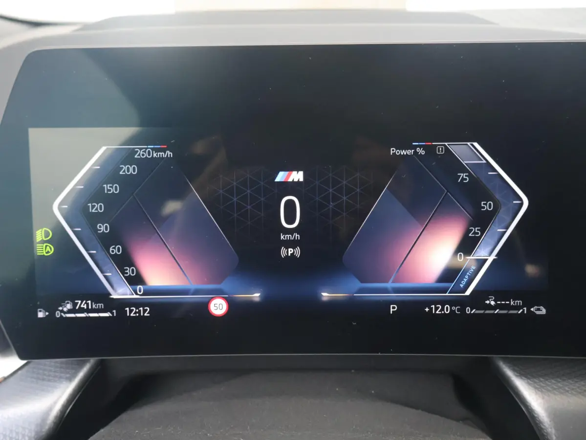 230e xDrive | SoH 97% | M-Sportpakket | Harman Kardon | Head Up Display | Driving Assistant Plus | Elektrisch Verstelbare Stoelen |