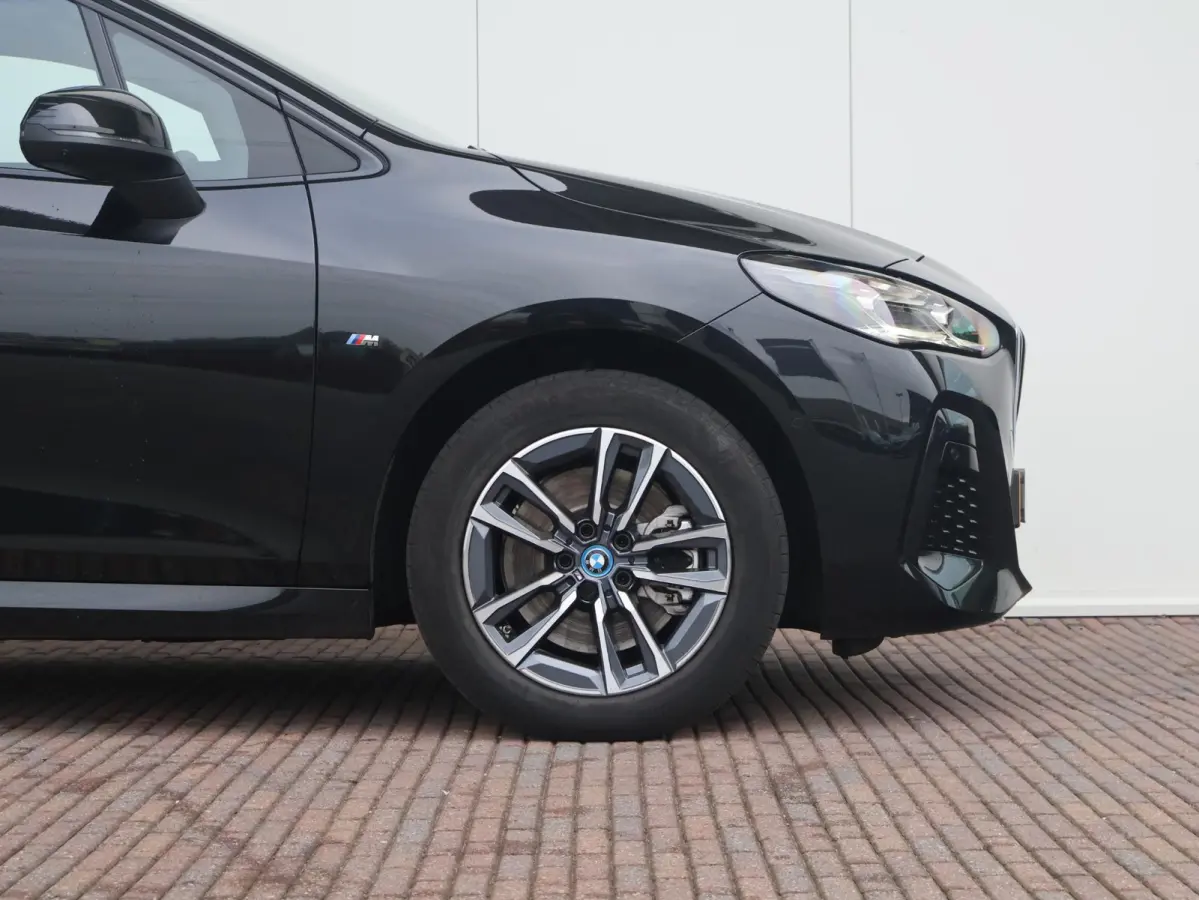 230e xDrive | SoH 97% | M-Sportpakket | Harman Kardon | Head Up Display | Driving Assistant Plus | Elektrisch Verstelbare Stoelen |