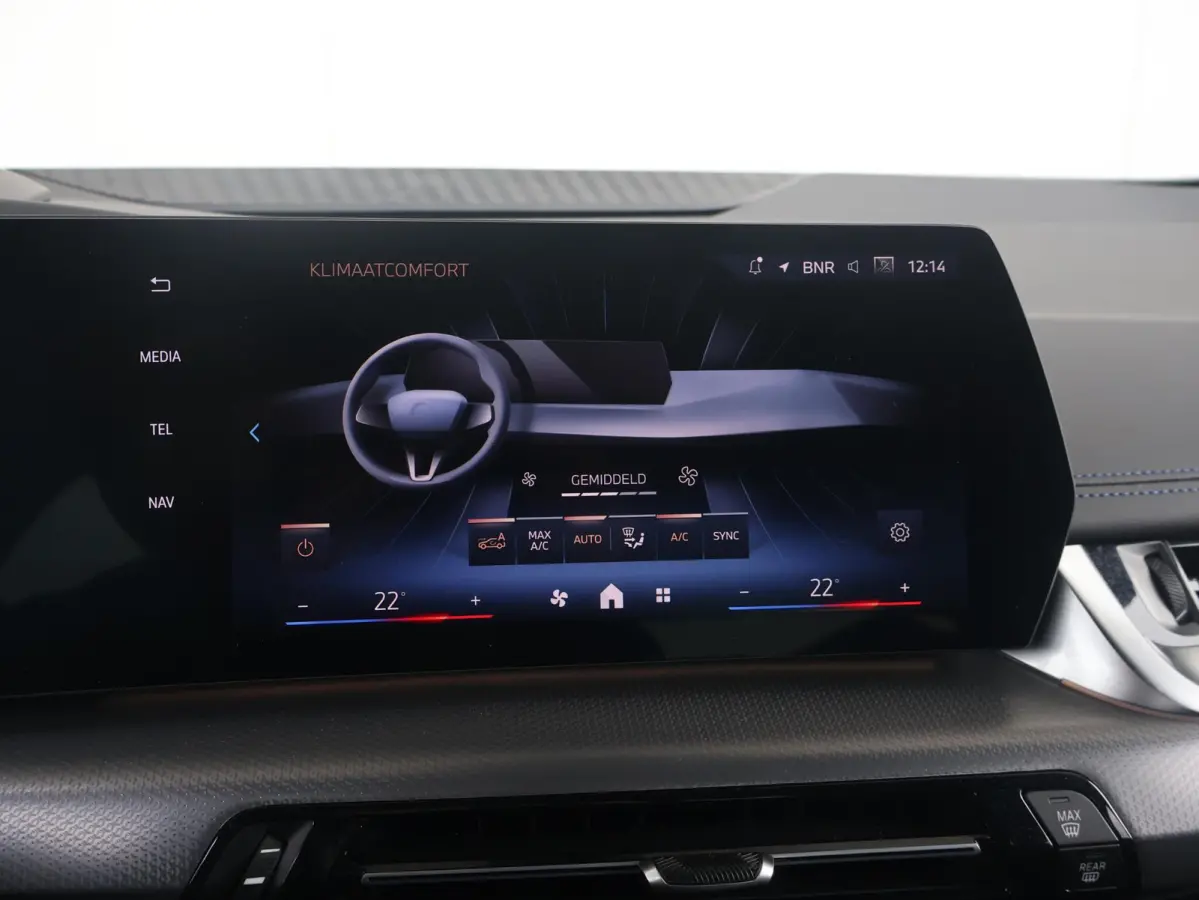 230e xDrive | SoH 97% | M-Sportpakket | Harman Kardon | Head Up Display | Driving Assistant Plus | Elektrisch Verstelbare Stoelen |