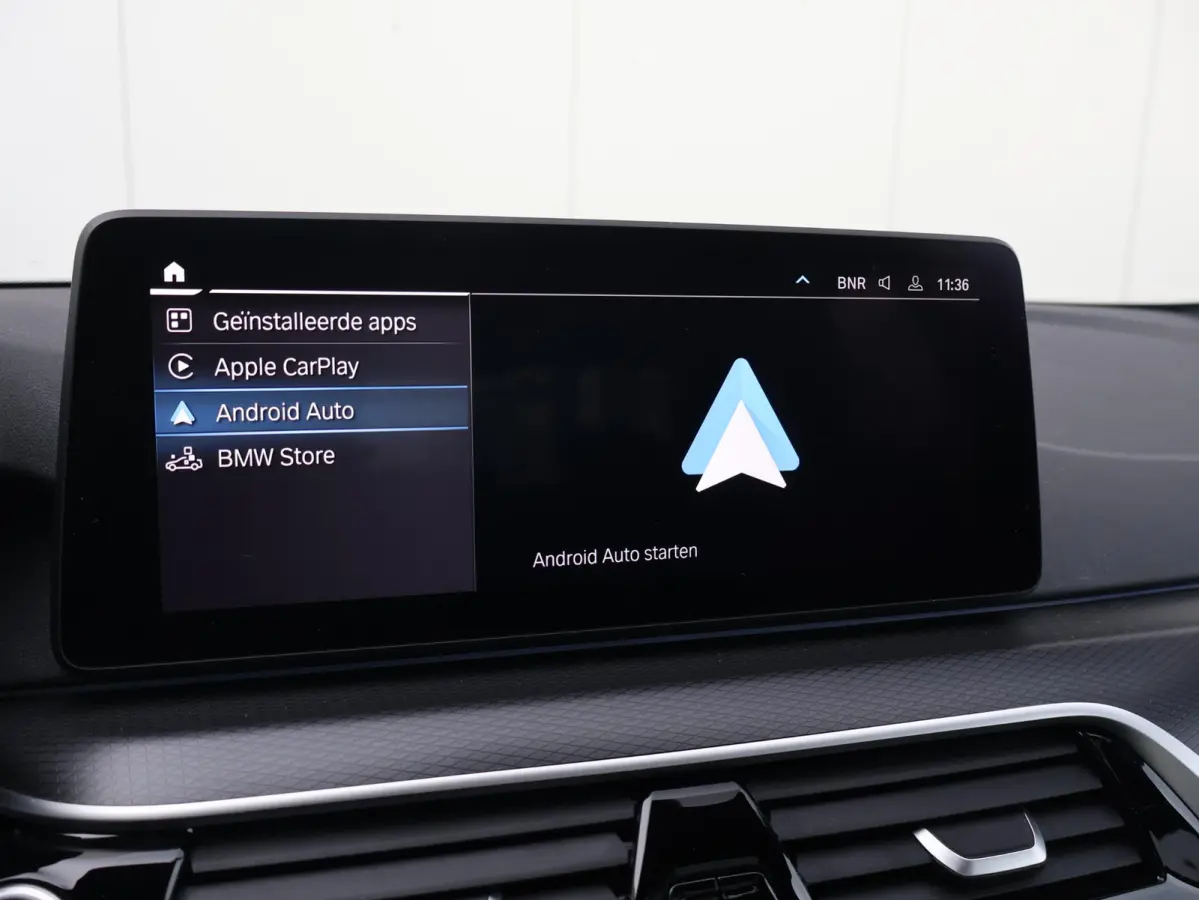 545e xDrive Business Edition Plus | 95% | M Sportpakket | Stuurwielrand verwarmd | Achteruitrijcamera | Active Cruise Control | Head-Up | HiFi | Panoramadak |