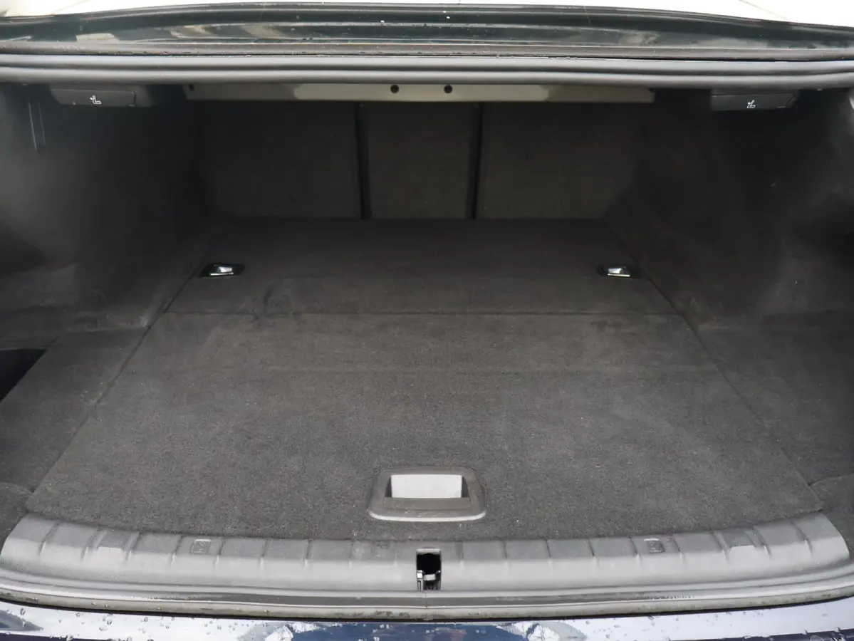 545e xDrive Business Edition Plus | 95% | M Sportpakket | Stuurwielrand verwarmd | Achteruitrijcamera | Active Cruise Control | Head-Up | HiFi | Panoramadak |