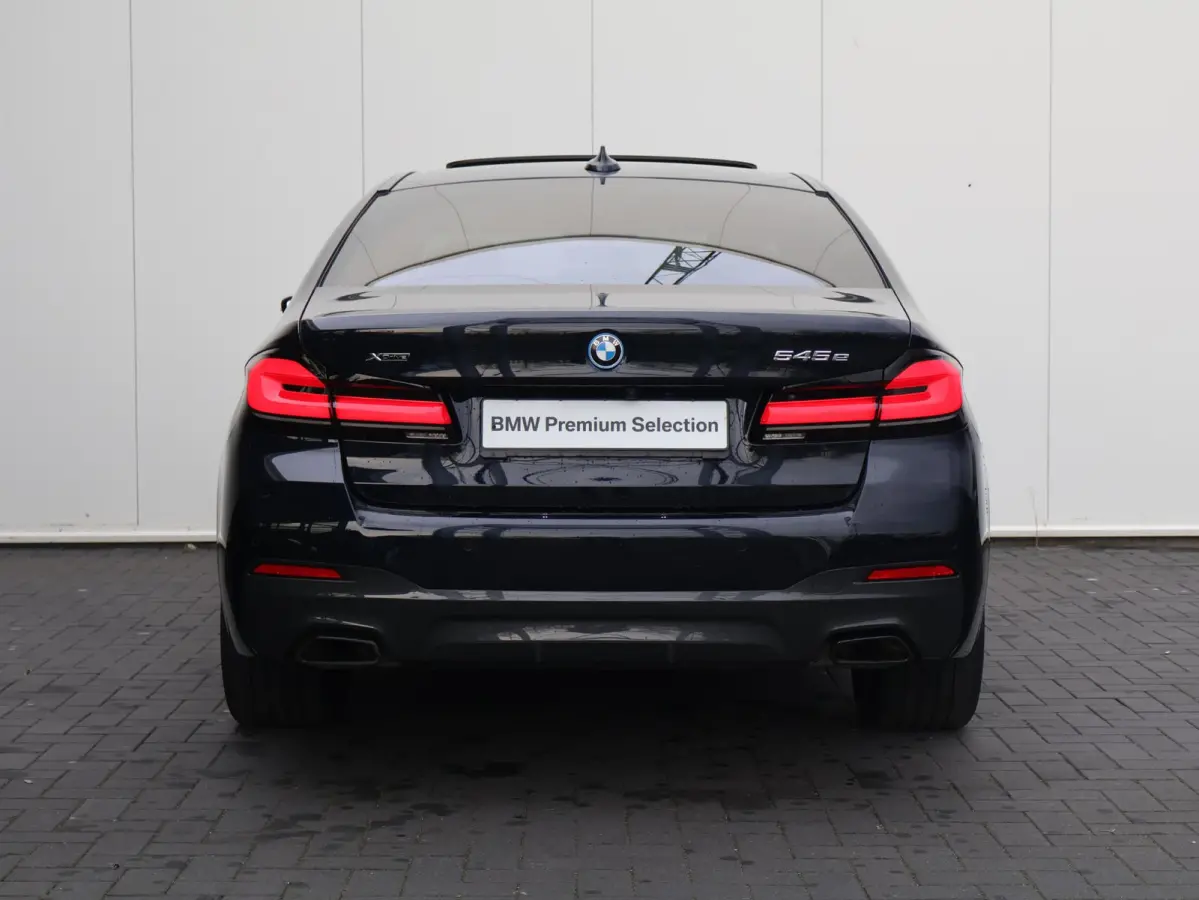 545e xDrive Business Edition Plus | 95% | M Sportpakket | Stuurwielrand verwarmd | Achteruitrijcamera | Active Cruise Control | Head-Up | HiFi | Panoramadak |