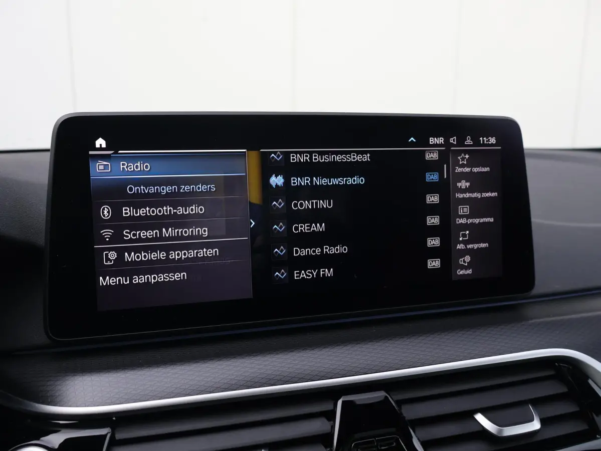 545e xDrive Business Edition Plus | 95% | M Sportpakket | Stuurwielrand verwarmd | Achteruitrijcamera | Active Cruise Control | Head-Up | HiFi | Panoramadak |