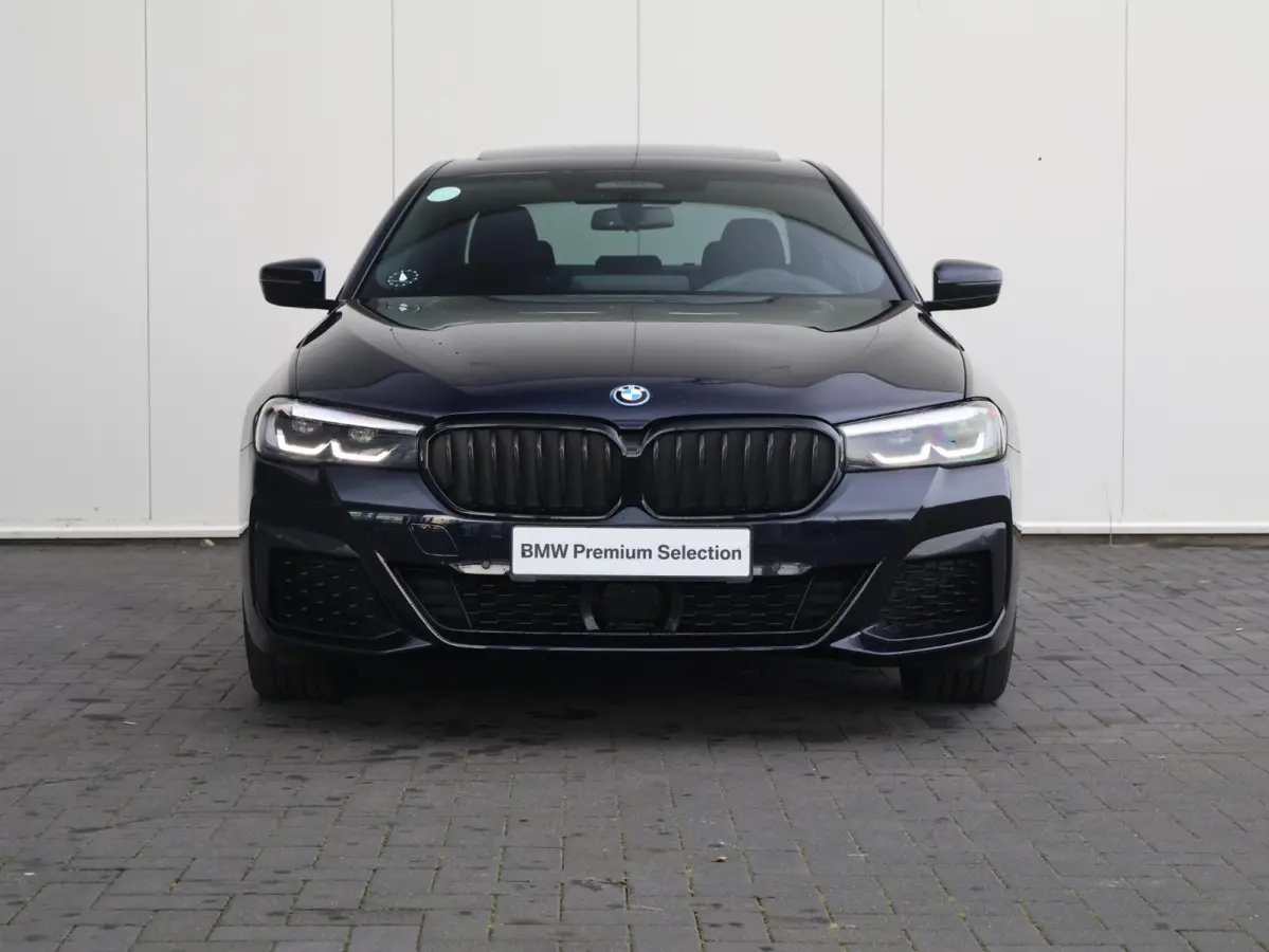 545e xDrive Business Edition Plus | 95% | M Sportpakket | Stuurwielrand verwarmd | Achteruitrijcamera | Active Cruise Control | Head-Up | HiFi | Panoramadak |