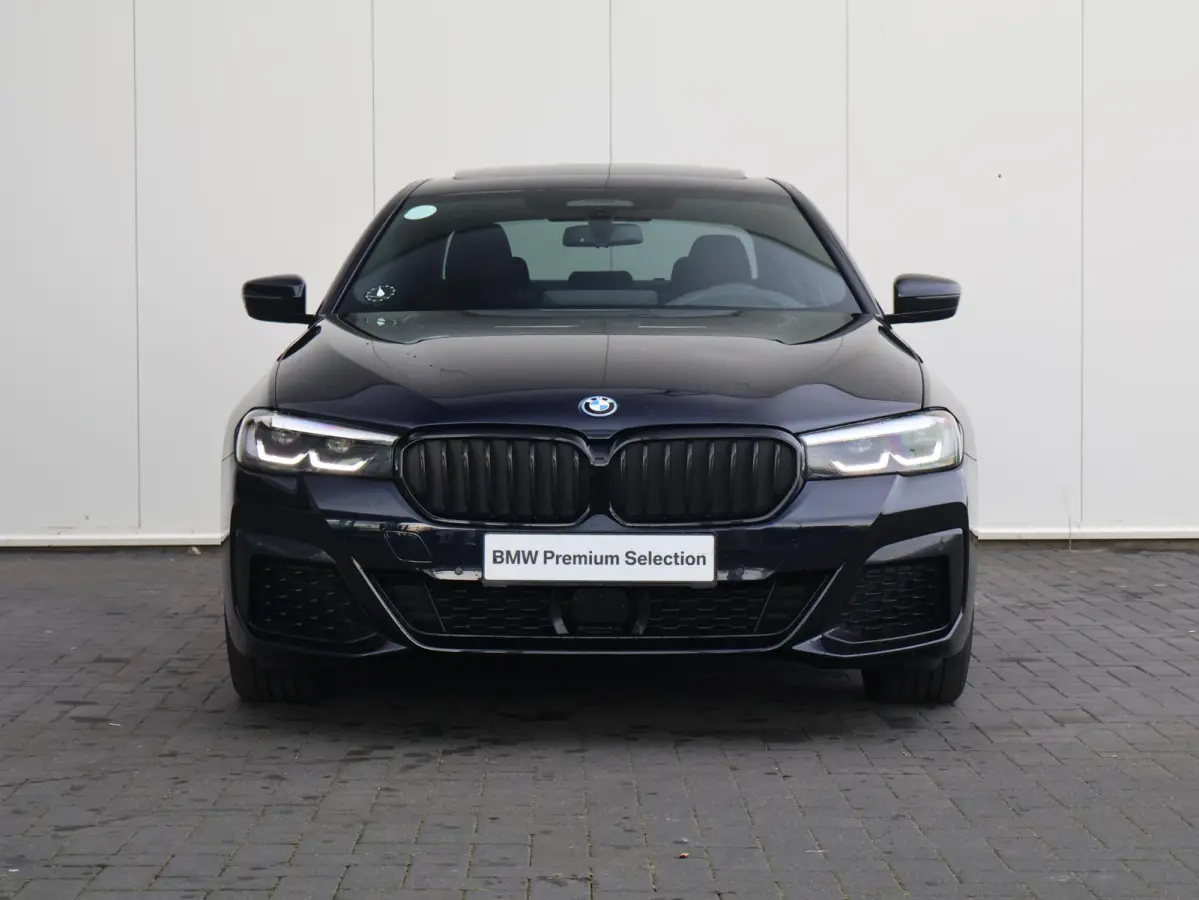 545e xDrive Business Edition Plus | 95% | M Sportpakket | Stuurwielrand verwarmd | Achteruitrijcamera | Active Cruise Control | Head-Up | HiFi | Panoramadak |
