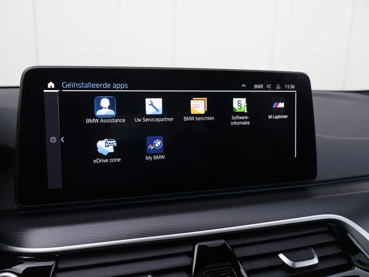 545e xDrive Business Edition Plus | 95% | M Sportpakket | Stuurwielrand verwarmd | Achteruitrijcamera | Active Cruise Control | Head-Up | HiFi | Panoramadak |