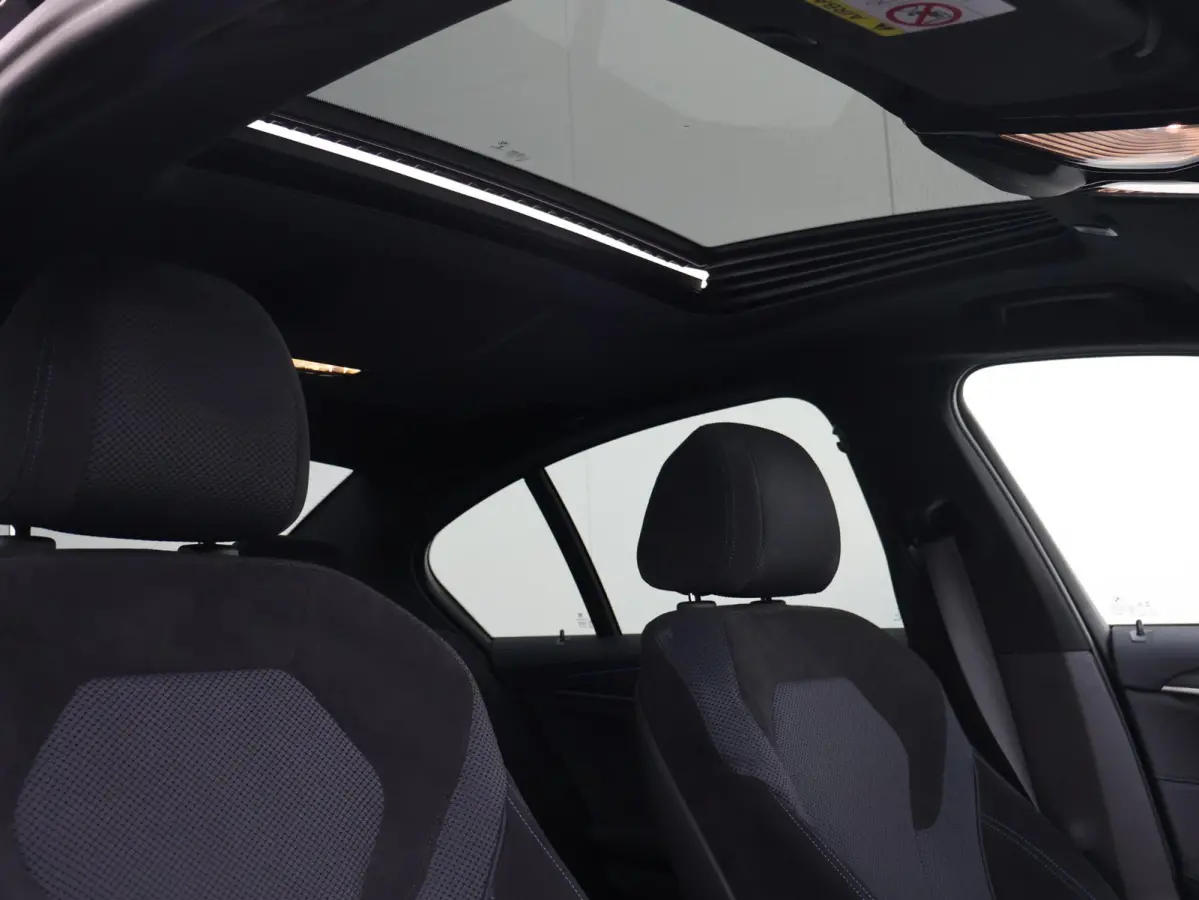 545e xDrive Business Edition Plus | 95% | M Sportpakket | Stuurwielrand verwarmd | Achteruitrijcamera | Active Cruise Control | Head-Up | HiFi | Panoramadak |