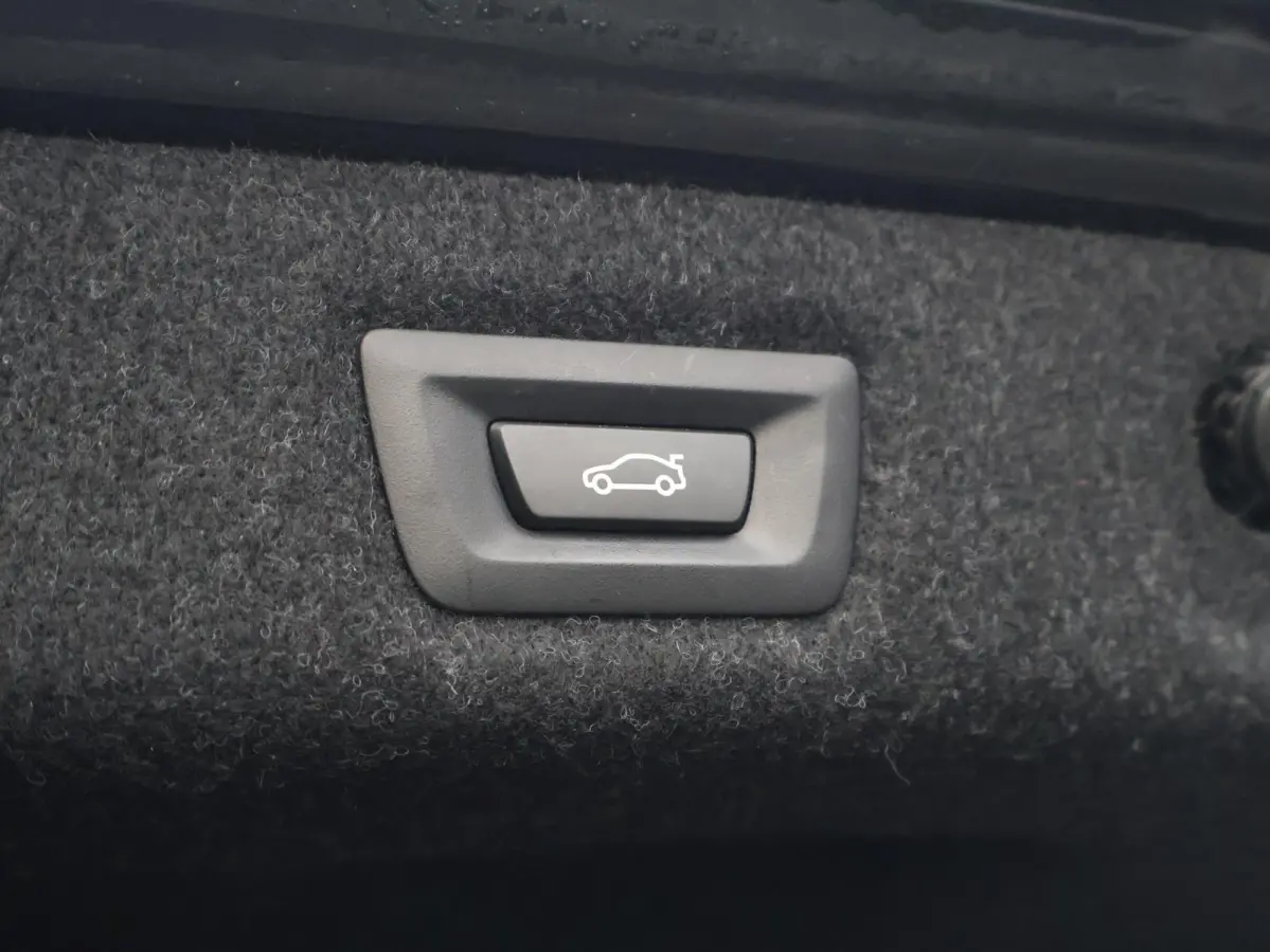 545e xDrive Business Edition Plus | 95% | M Sportpakket | Stuurwielrand verwarmd | Achteruitrijcamera | Active Cruise Control | Head-Up | HiFi | Panoramadak |