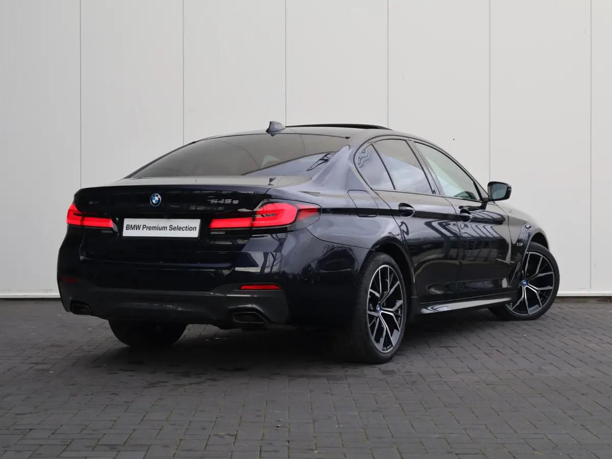 545e xDrive Business Edition Plus | 95% | M Sportpakket | Stuurwielrand verwarmd | Achteruitrijcamera | Active Cruise Control | Head-Up | HiFi | Panoramadak |