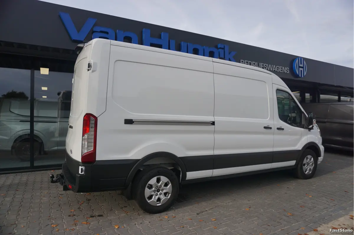 350L L3H2 Limited AUT-10 RWD 165PK BPM VRIJ 3.5T Trekhaak, Navi, Adap. Cruise, 360° Cam!! NR. A190