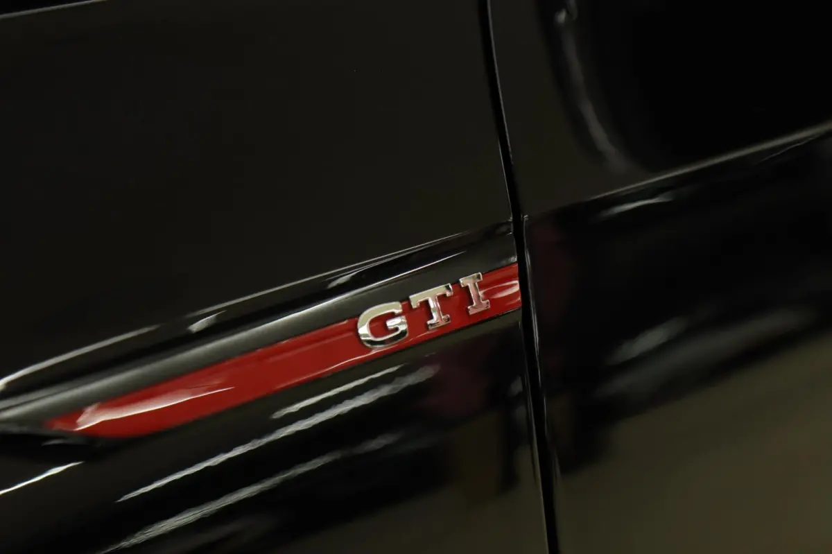 2.0 TSI GTI CLUBSPORT BLACKSTYLE /PANO/HK/SPECIAL/CAM/CARPLAY/IQ/VOLL