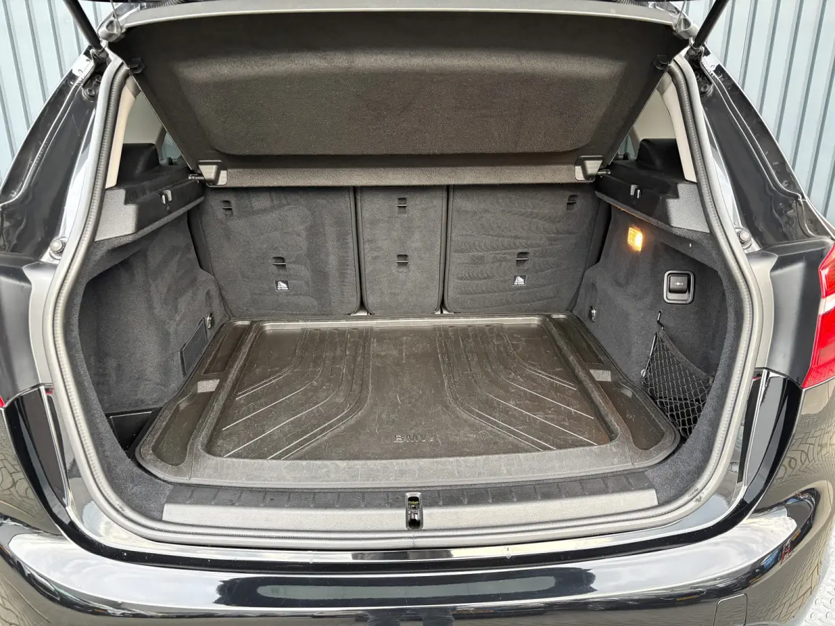 218i Business | 18'' | Parkeersensoren V&A | Stoelverw. | Navi | Prijs Rijklaar!!