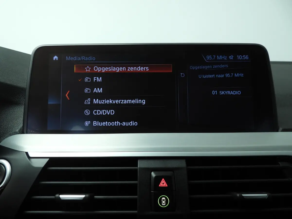 xDrive30i | LED | Leder | HUD | Trekhaak | Sportstoelen | Keyles go | Hifi speakers | Alu 19 inch