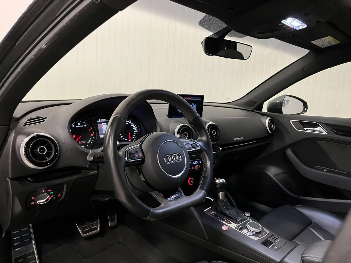 2.5 TFSI RS 3 quattro Pro Line Plus | PANO | LEDER | MATRIX LED