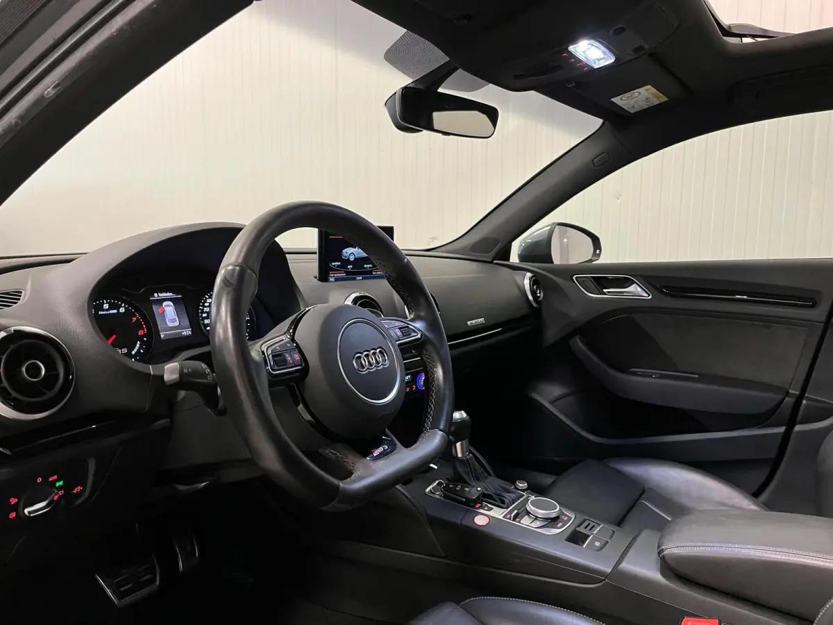 2.5 TFSI RS 3 quattro Pro Line Plus | PANO | LEDER | MATRIX LED