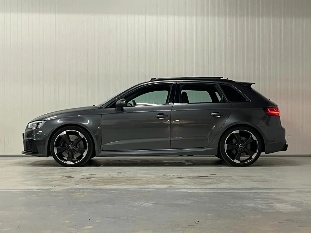 2.5 TFSI RS 3 quattro Pro Line Plus | PANO | LEDER | MATRIX LED