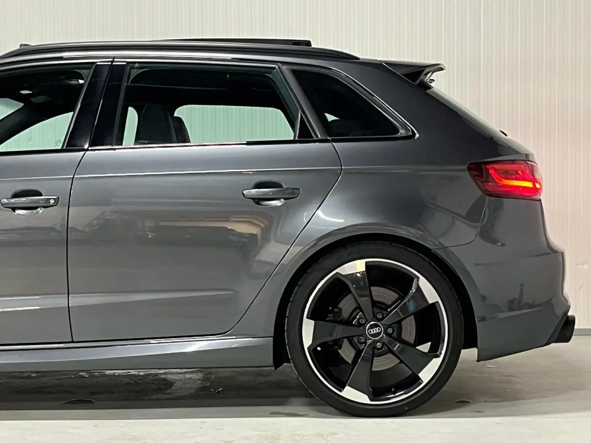 2.5 TFSI RS 3 quattro Pro Line Plus | PANO | LEDER | MATRIX LED