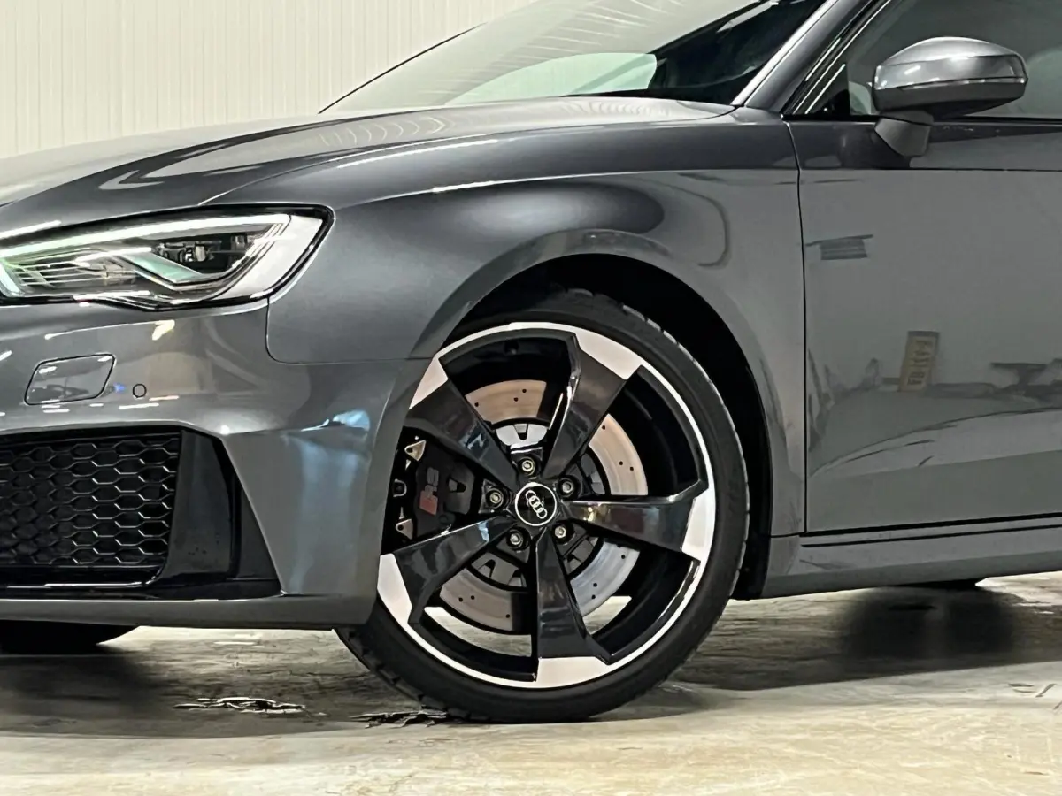 2.5 TFSI RS 3 quattro Pro Line Plus | PANO | LEDER | MATRIX LED