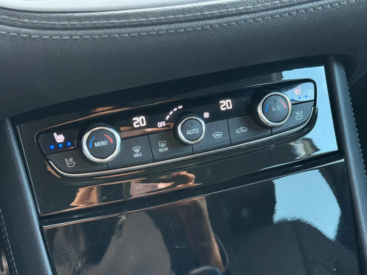 1.2 Turbo Ultimate | Keyless | Cruise | 360 Camera