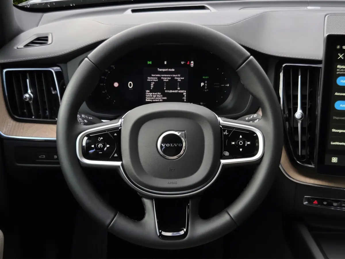 2.0 T6 AWD Recharge Ultra Bright | Luchtvering | 21" Velgen | Panoramadak | 360 Camera | Memory | Head-up