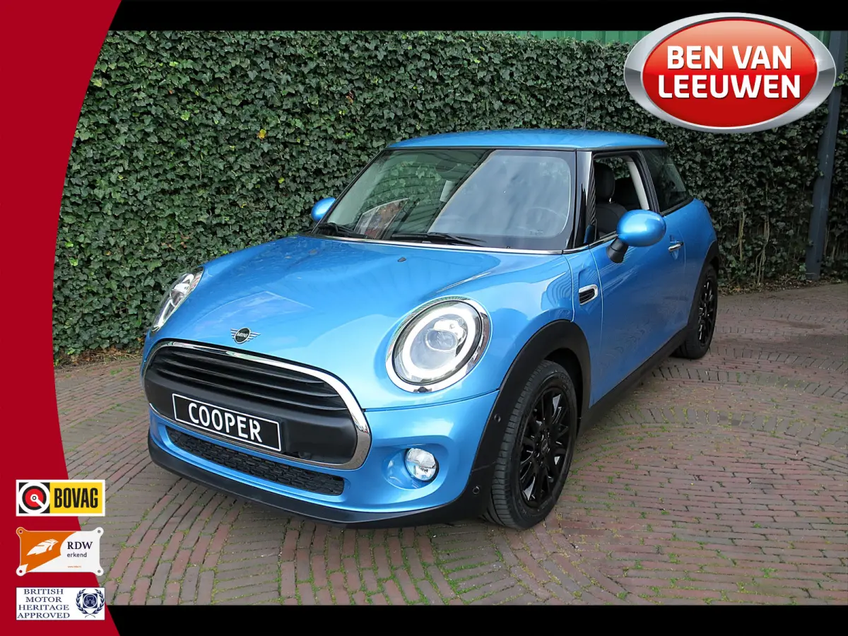 1.5 One Pepper F56 LCI met LED, Park ass., Clima, BT en 16"