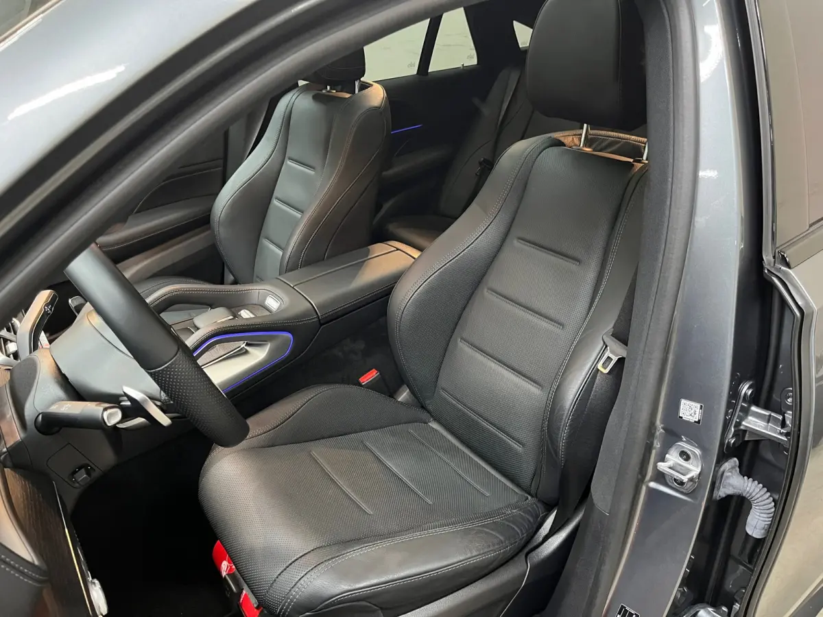350 e 4MATIC AMG Premium Plus | Burmester | Luchtvering | Memory | Panoramadak | Stoel Koeling |