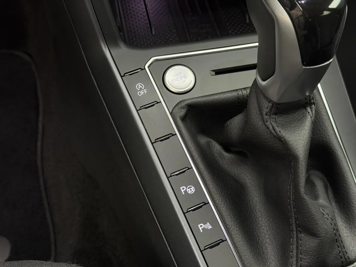 1.0 TSI R-Line IQ VIRTUAL LED KEYLESS CAMERA DSG