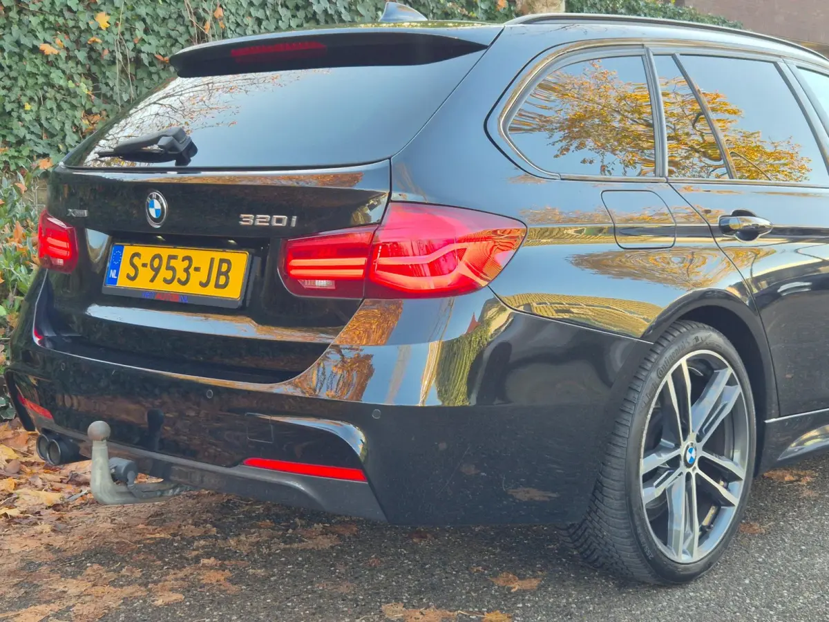F31 320i M Sport X-drive Trekhaak Apple CarPlay dig.dash 19inch 320i xDrive M Sport Edition