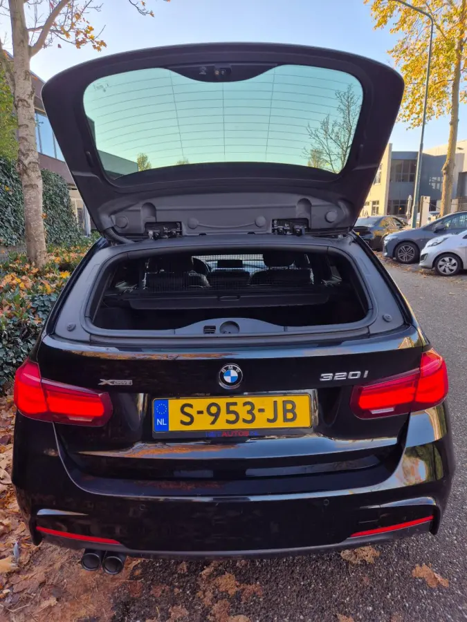 F31 320i M Sport X-drive Trekhaak Apple CarPlay dig.dash 19inch 320i xDrive M Sport Edition