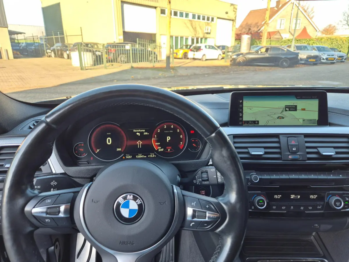 F31 320i M Sport X-drive Trekhaak Apple CarPlay dig.dash 19inch 320i xDrive M Sport Edition