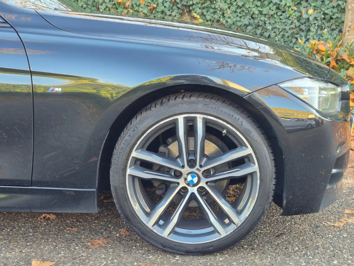 F31 320i M Sport X-drive Trekhaak Apple CarPlay dig.dash 19inch 320i xDrive M Sport Edition