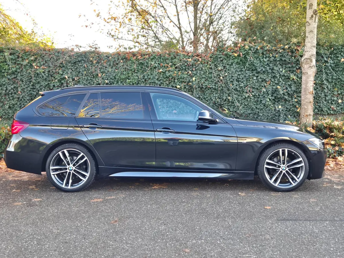 F31 320i M Sport X-drive Trekhaak Apple CarPlay dig.dash 19inch 320i xDrive M Sport Edition