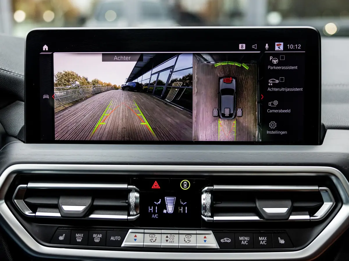 M Competition | BROOKLYN GRAU | SCHUIF/KANTELDAK | HARMAN KARDON AUDIO | STUUR + STOELVERWARMING | STOELMEMORY | 360 CAMERA | 21 INCH | APPLE-CARPLAY | HEAD-UP DISPLAY |