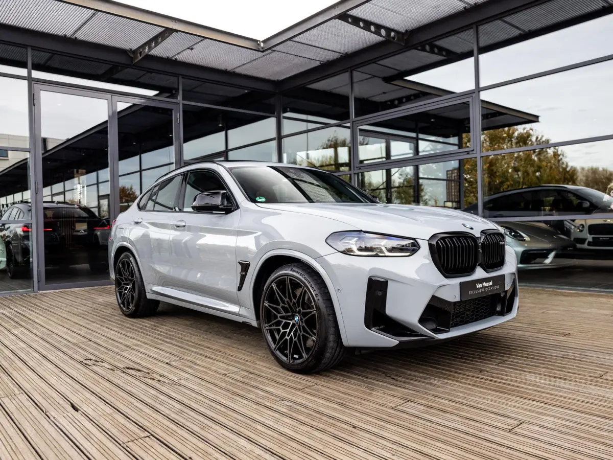 M Competition | BROOKLYN GRAU | SCHUIF/KANTELDAK | HARMAN KARDON AUDIO | STUUR + STOELVERWARMING | STOELMEMORY | 360 CAMERA | 21 INCH | APPLE-CARPLAY | HEAD-UP DISPLAY |
