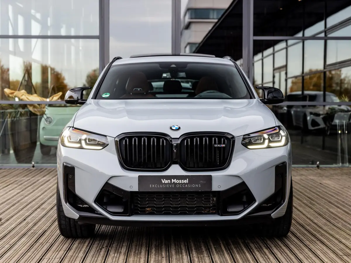 M Competition | BROOKLYN GRAU | SCHUIF/KANTELDAK | HARMAN KARDON AUDIO | STUUR + STOELVERWARMING | STOELMEMORY | 360 CAMERA | 21 INCH | APPLE-CARPLAY | HEAD-UP DISPLAY |
