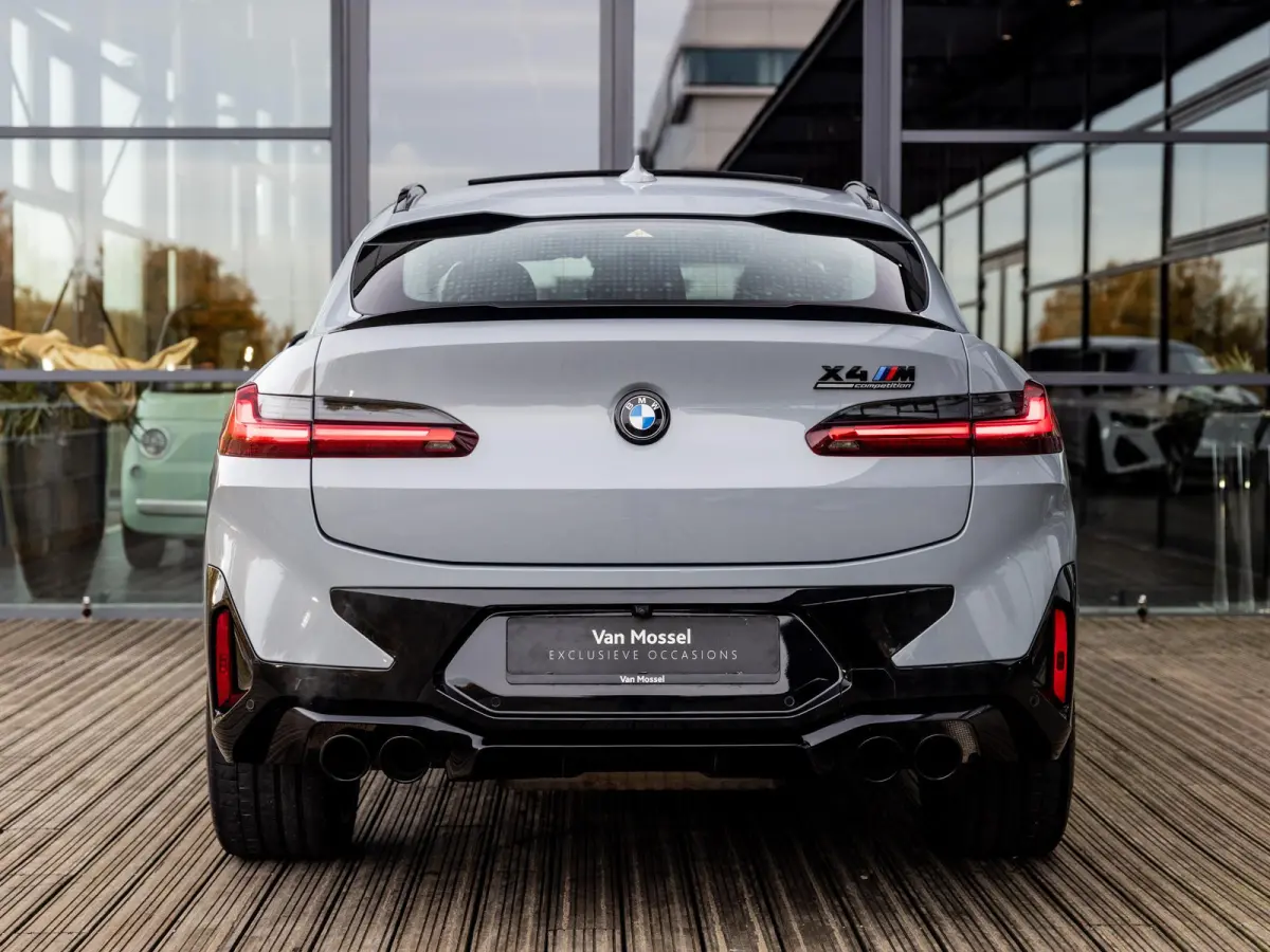 M Competition | BROOKLYN GRAU | SCHUIF/KANTELDAK | HARMAN KARDON AUDIO | STUUR + STOELVERWARMING | STOELMEMORY | 360 CAMERA | 21 INCH | APPLE-CARPLAY | HEAD-UP DISPLAY |