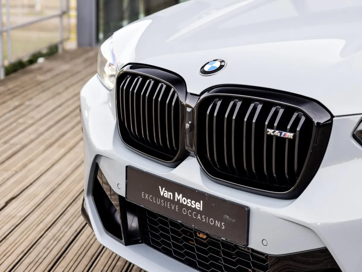 M Competition | BROOKLYN GRAU | SCHUIF/KANTELDAK | HARMAN KARDON AUDIO | STUUR + STOELVERWARMING | STOELMEMORY | 360 CAMERA | 21 INCH | APPLE-CARPLAY | HEAD-UP DISPLAY |