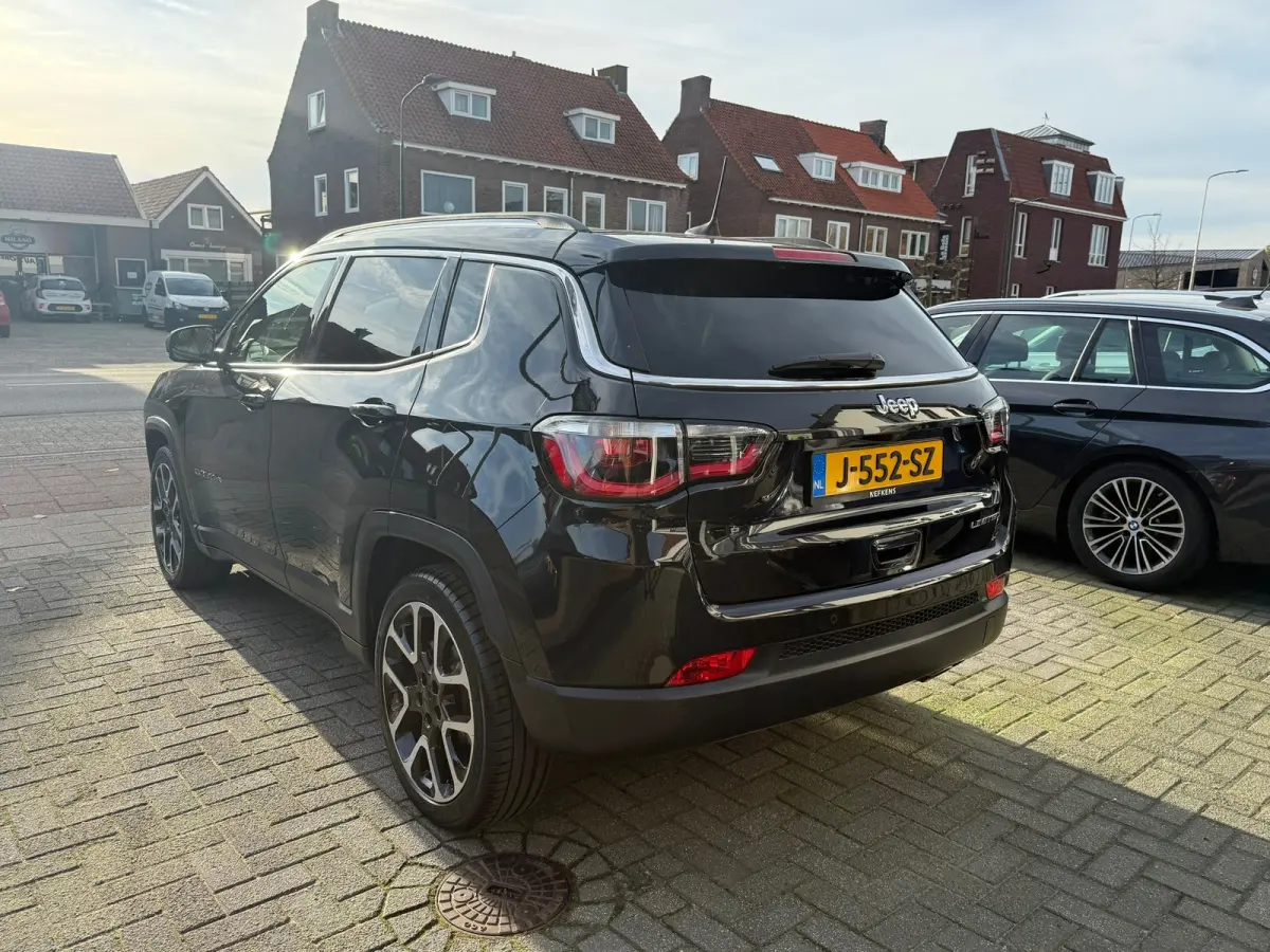 1.3T Limited automaat,Apple Carplay/Android navigatie,Parkeersensoren,Achteruitrij camera