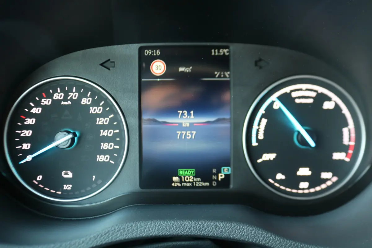 320 L3 H2 Pro 81kWh
