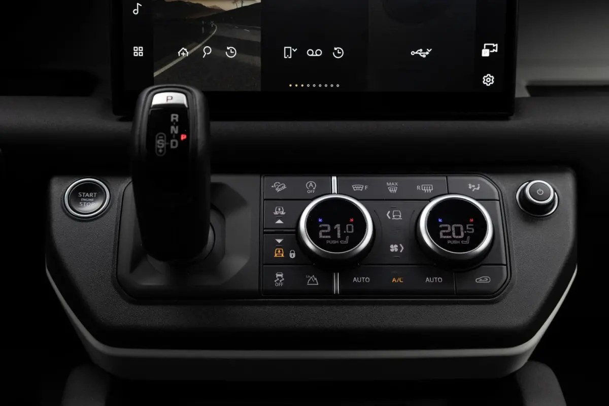 3.0 D250 MHEV SE