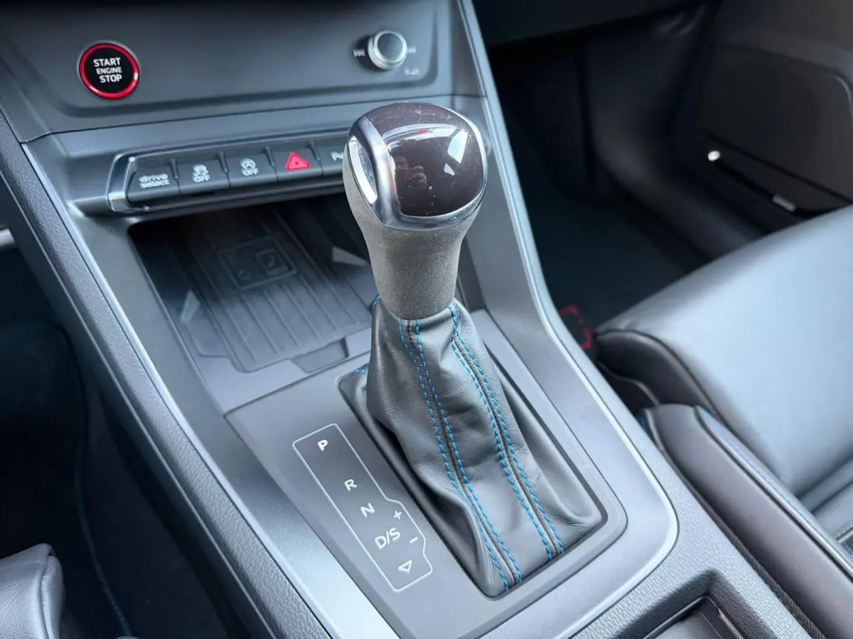 RSQ3 TFSI RS / Panorama/ Full spec