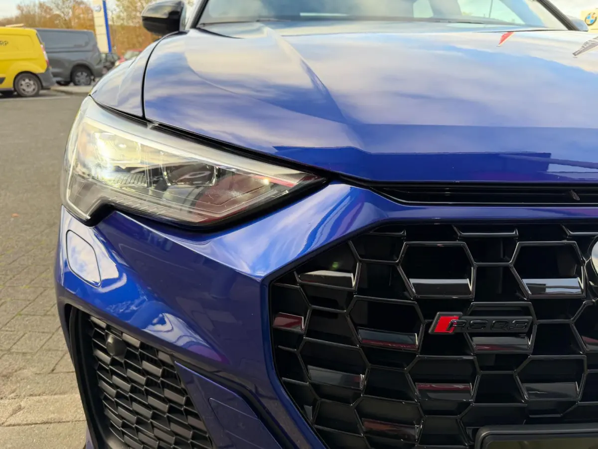 RSQ3 TFSI RS / Panorama/ Full spec