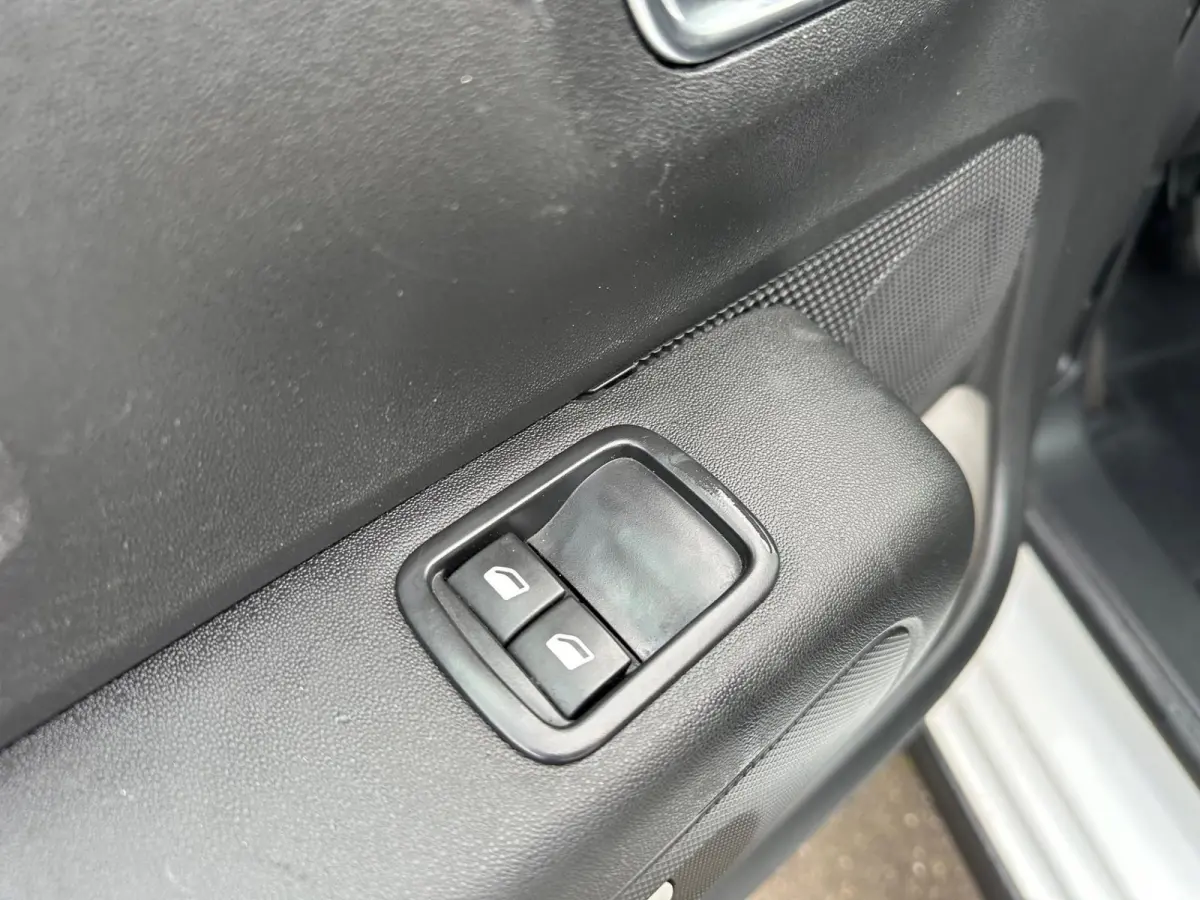 1.2 PT Feel (2020)|NAVI|CLIMA Apple CarPlay