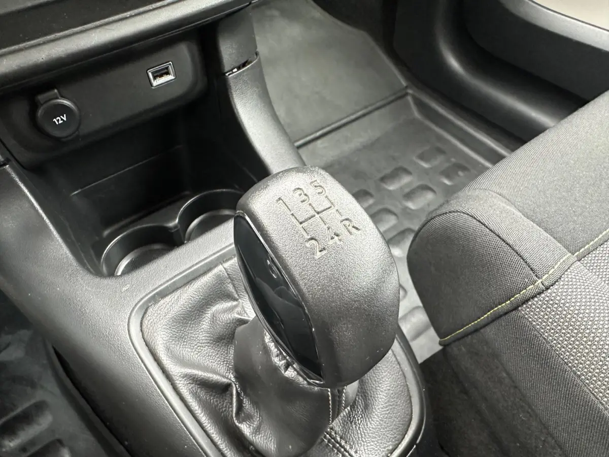 1.2 PT Feel (2020)|NAVI|CLIMA Apple CarPlay